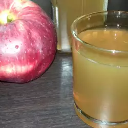 Сполучлива рецепта за ябълков оцет