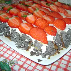 Бишкотена торта с маскарпоне и ягоди