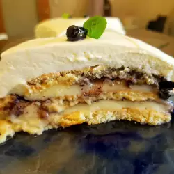 Бабината торта с бисквити
