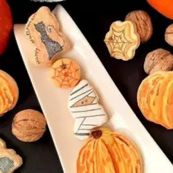 Бисквити с роял айсинг за Хелоуин