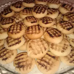 Маслени бисквитки с какаова декорация