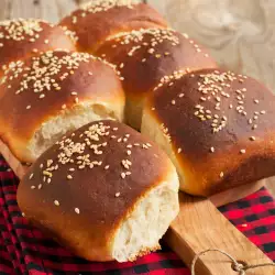 Обичаните сусамови хлебчета