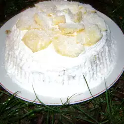 Бяла торта с ананас