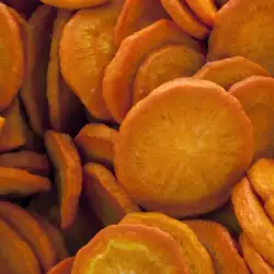 Морковен чипс с крем от пармезан