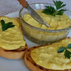 Пастет със сирене и яйца