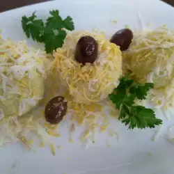 Яйчена салата с картофи и шунка