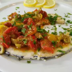 Филе от риба със сос от чери домати и каперси