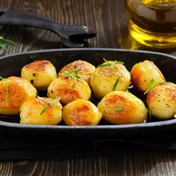 Ароматни хрупкави пресни картофи