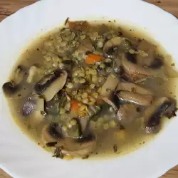 Гъбена супа с леща