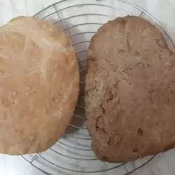 Плосък хляб сърце без месене