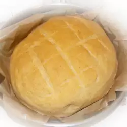 Хляб с извара и шарена сол