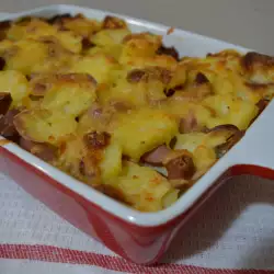 Запеканка с картофи и колбас