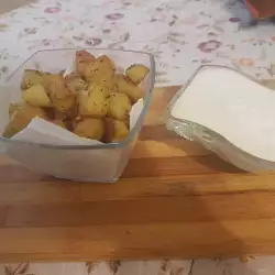 Картофки соте с млечен сос