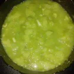 Крем супа от грах с варено яйце