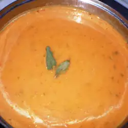 Крем-супа от тиква с консервирани домати