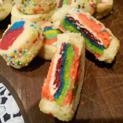 Великденски маслени бисквити с цветовете на дъгата
