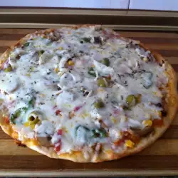 Традиционна неделна домашна пица