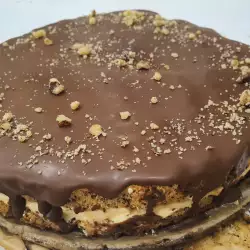 Орехово-шоколадова торта с много крем