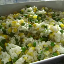 Пържен ориз с грах и царевица