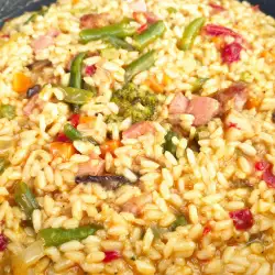 Ориз със зеленчуци на тиган