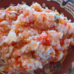 Постен ориз с домати