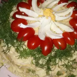 Палачинкова торта с пиле и кисели краставички