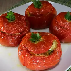 Пълнени домати с тиквички