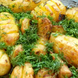 Пресни пролетни картофи с копър