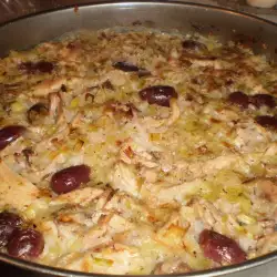 Пиле с ориз, праз и маслини