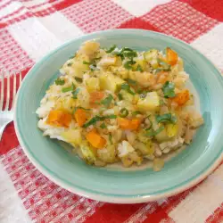 Ориз на фурна с пилешки късчета и зеленчуци