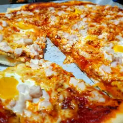 Пица с пиле и пъдпъдъчи яйца