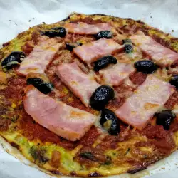 Кето пица с шунка и маслини