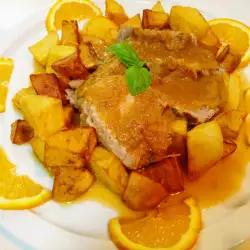 Свинска рибица със сос от карамелизиран лук и сок от портокал