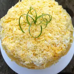 Солена палачинкова торта с гъби и кашкавал