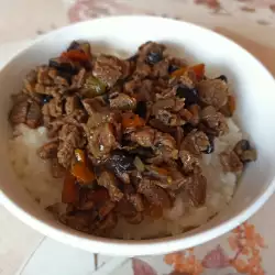 Ориз със соева кайма по китайски