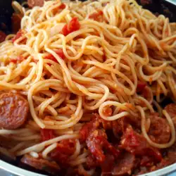 Спагети с чоризо