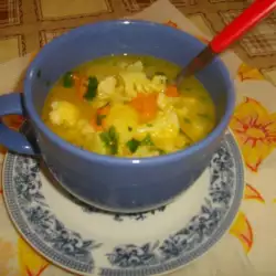 Супа от карфиол, моркови и целина