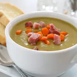 Крем супа от грах със сметана и шунка
