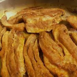Мариновани свински гърди, печени под фолио