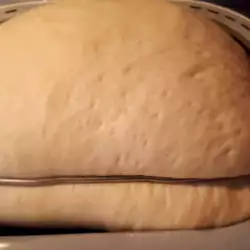 Тесто за мекици в хлебопекарна