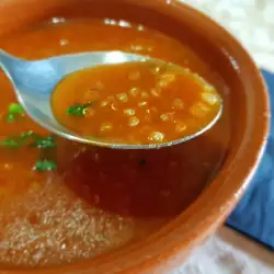 Доматена супа с киноа