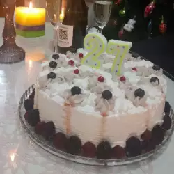 Торта за рожден ден с къпини