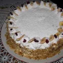 Торта със сметана и сушени плодове