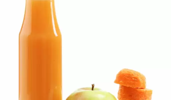 Сок от ябълки и моркови