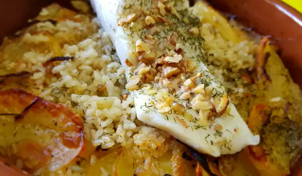 Бакалярос с ориз и картофи