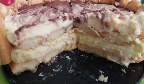 Бишкотена торта с два крема