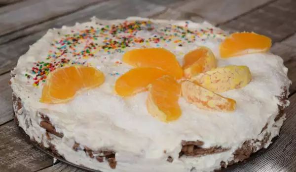 Бисквитена торта с кисело мляко и желатин