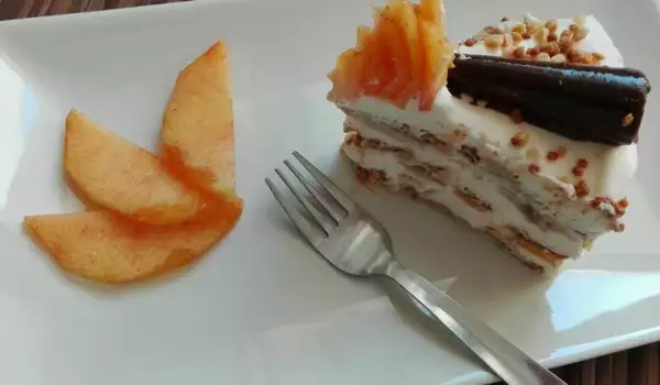 Бисквитена торта с маскарпоне и праскови