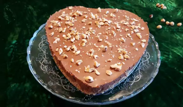 Бисквитена торта с шоколадов мус