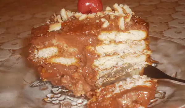 Бърза и вкусна бисквитена торта с течен шоколад